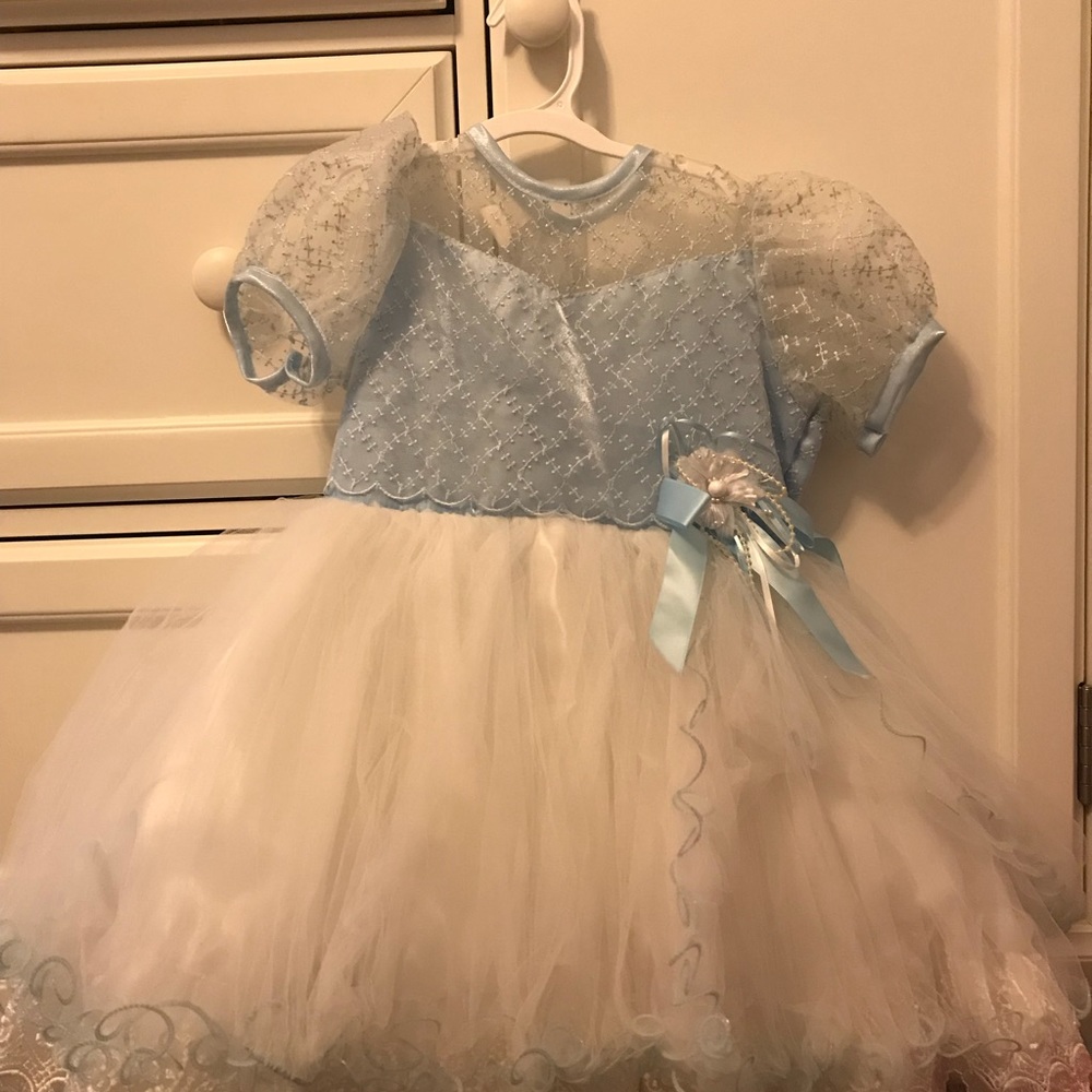 Beautiful dress!